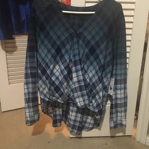 High low long sleeve plaid top